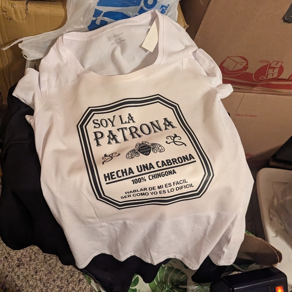 Clothes customs - Picture 5 of 12